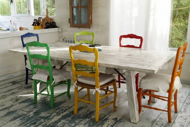 como-pintar-sillas-de-madera-650x433